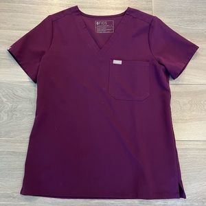 FIGS One pocket Scrub top